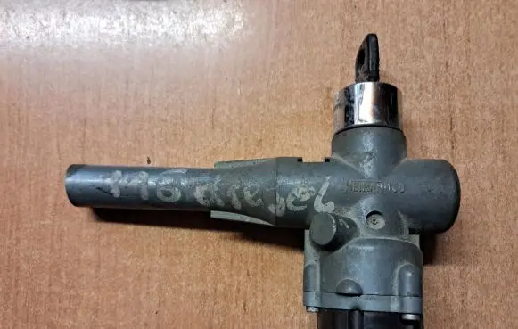Mercedes-Benz COMPAKT W115 Ignition lock 1154622530