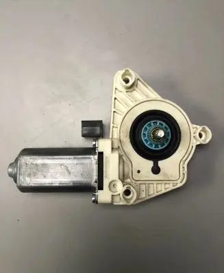 Volkswagen Jetta USA Front door window regulator motor 5Q4959801B 1036C47782101