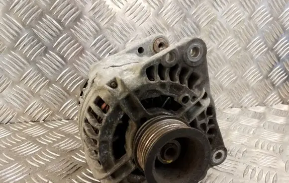 Volkswagen Golf IV Generator/alternator 028903028D 0124325003