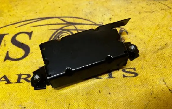 Porsche Cayenne (9Y0 9Y3) Tailgate/boot lid lock trim 9Y3827129