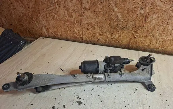 Subaru Outback Front wiper linkage and motor 38379BL 86511G02 32217002C