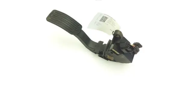 Nissan Juke I F15 Accelerator throttle pedal 55964027 22515A01477