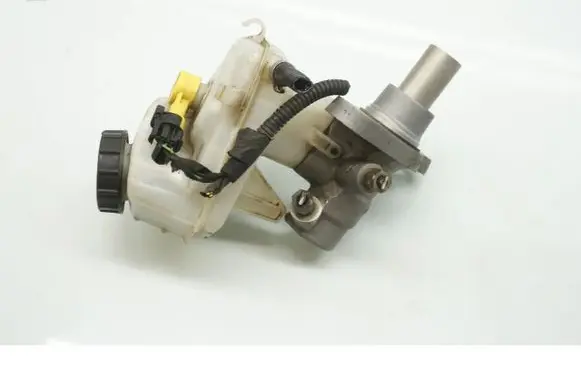 Opel Astra J Master brake cylinder 03350890501