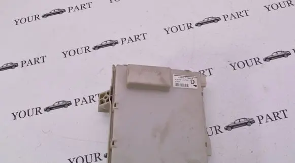 Lexus GS 300 350 430 450H Fuse module 8267030230