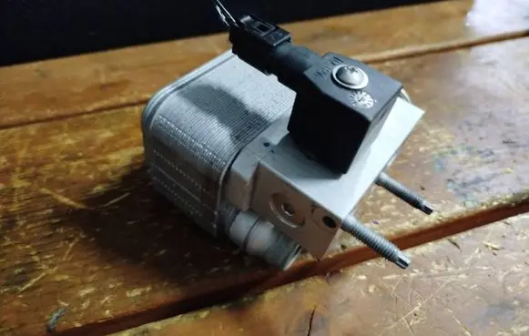 Citroen C4 III e-C4 Air conditioning (A/C) expansion valve 9831600480