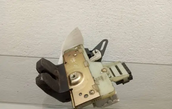 Tailgate/trunk/boot lock/catch/latch
