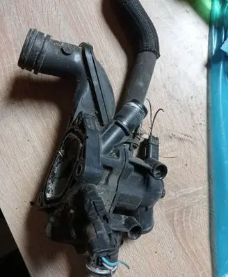 Peugeot 207 Engine coolant pipe/hose V754184680