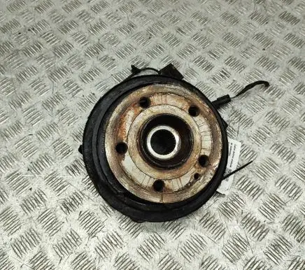Mercedes-Benz Vito Viano W447 Rear wheel hub A4473505600