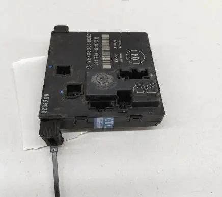 Mercedes-Benz E W211 Door control unit/module A2118201626 2118201626