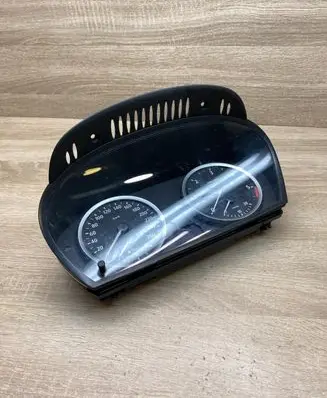 BMW 5 E60 E61 Speedometer (instrument cluster) 9135253
