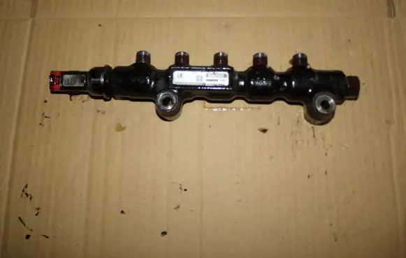 Peugeot 206 Fuel main line pipe 9654592680