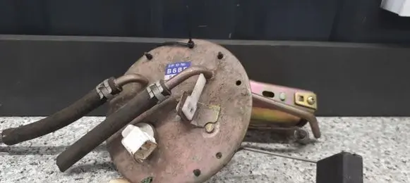 Mazda 323 F In-tank fuel pump b6bf