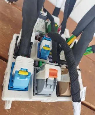Peugeot 308 Fuse box set 9851622580