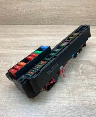 BMW 6 E63 E64 Fuse module 6957330 25613290