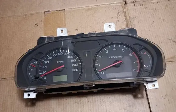 Mitsubishi Space Wagon Speedometer (instrument cluster) 381549 576580