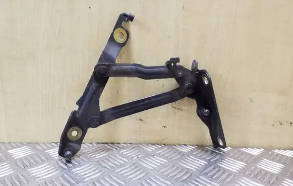 Mazda 3 I Tailgate/trunk/boot hinge