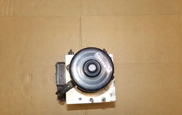 Volkswagen Sharan ABS Pump 7M0614111AE