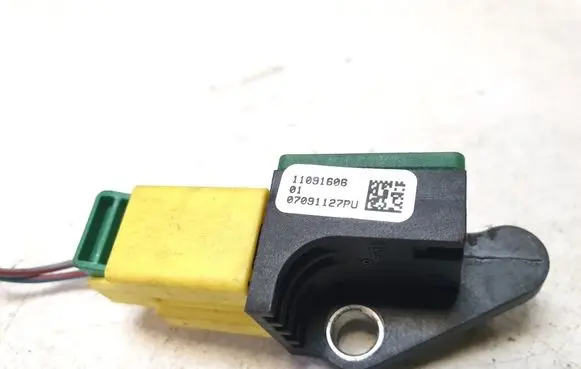 Volkswagen PASSAT B6 Airbag deployment crash/impact sensor 11091606
