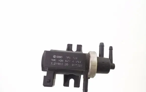 Volkswagen Golf III Turbo solenoid valve 1HC906627