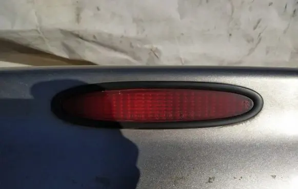 Chrysler Neon I Third/center stoplight