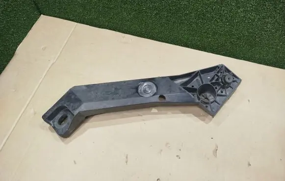 Renault Trafic III (X82) Radiator support slam panel bracket 625001299R