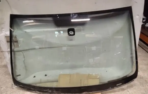 Porsche Cayenne (9PA) Front windscreen/windshield window 43R001531