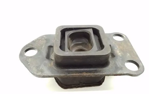 Nissan Qashqai Engine mounting bracket 11220JD22