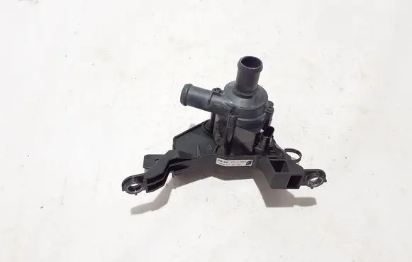 Audi A3 8Y Electric auxiliary coolant/water pump 05E965561