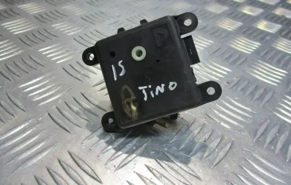 Nissan Almera Tino Central body control module 3G23030820
