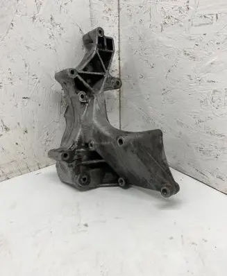 Volkswagen Multivan T4 Generator/alternator bracket 074145165D