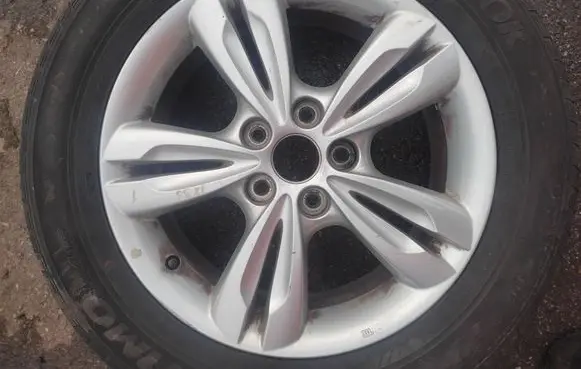 Hyundai ix35 R17 alloy rim 529102S200