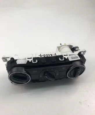 Mercedes-Benz A W169 Climate control unit A1698301385