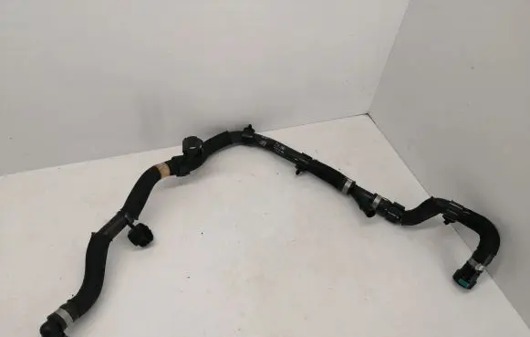 Jaguar I-Pace Engine coolant pipe/hose J9D38D144AD