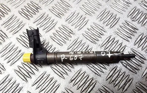 Fuel injector