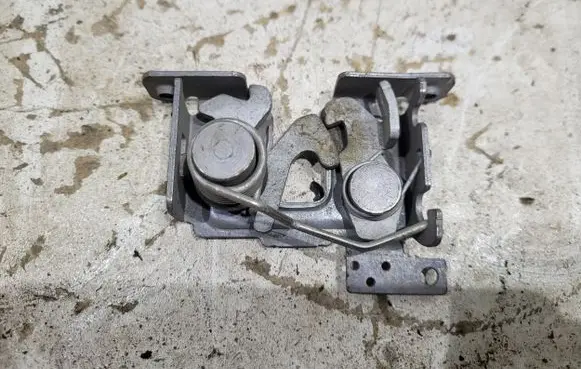 BMW X3 G01 Engine bonnet/hood lock/catch 51237210731