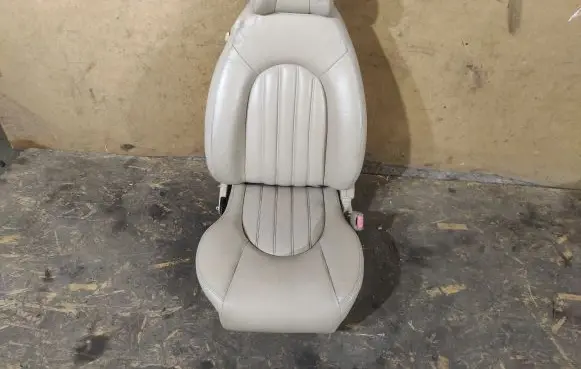 Jaguar XK8 - XKR Front passenger seat 