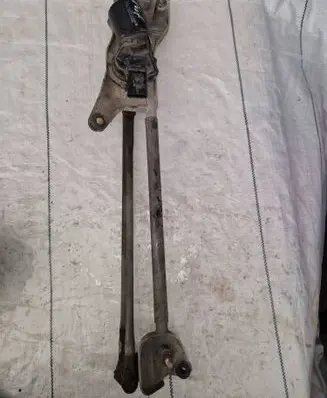 Front wiper linkage and motor