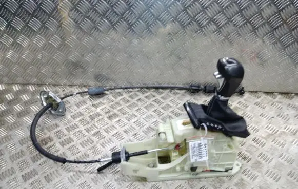 Hyundai Tucson JM Gear selector 