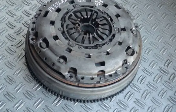 Land Rover Freelander 2 - LR2 Clutch set kit 325025710 048410
