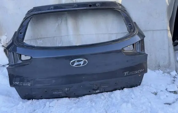 Hyundai Tucson TL Tailgate/trunk/boot lid tle