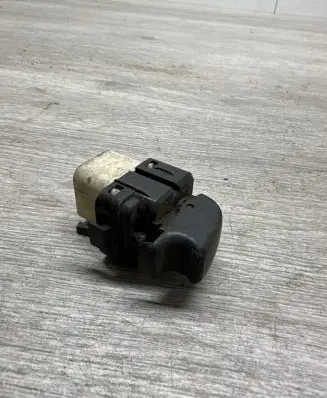 Mitsubishi Pajero Electric window control switch MR445659