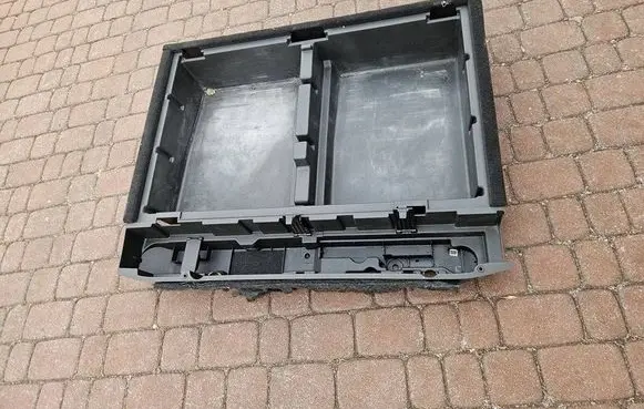 Opel Zafira C Parcel shelf load cover mount bracket 