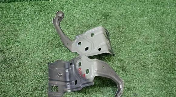 Mercedes-Benz GLA H247 Fender mounting bracket A2478811600 A248808001