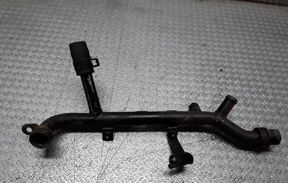 Audi A4 S4 B6 8E 8H Engine coolant pipe/hose