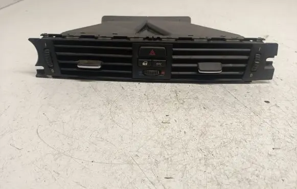 BMW 3 E90 E91 Dash center air vent grill 6924082