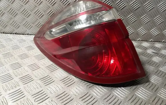 Subaru Outback Rear/tail lights