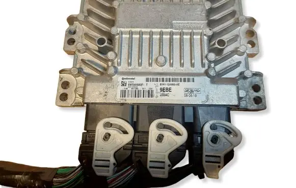 Ford Kuga I Engine control unit/module ECU 8V4112A650AE 5WS40583FT SID206