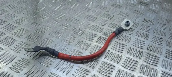 Mercedes-Benz C AMG W205 Positive cable (battery)
