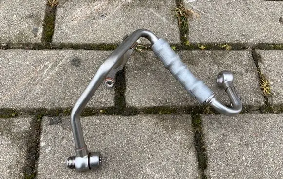 Audi A6 S6 C7 4G Turbo turbocharger oiling pipe/hose 06H121497B