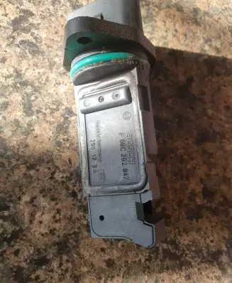 Audi A6 S6 C5 4B Mass air flow meter F00C2G2047 290173A